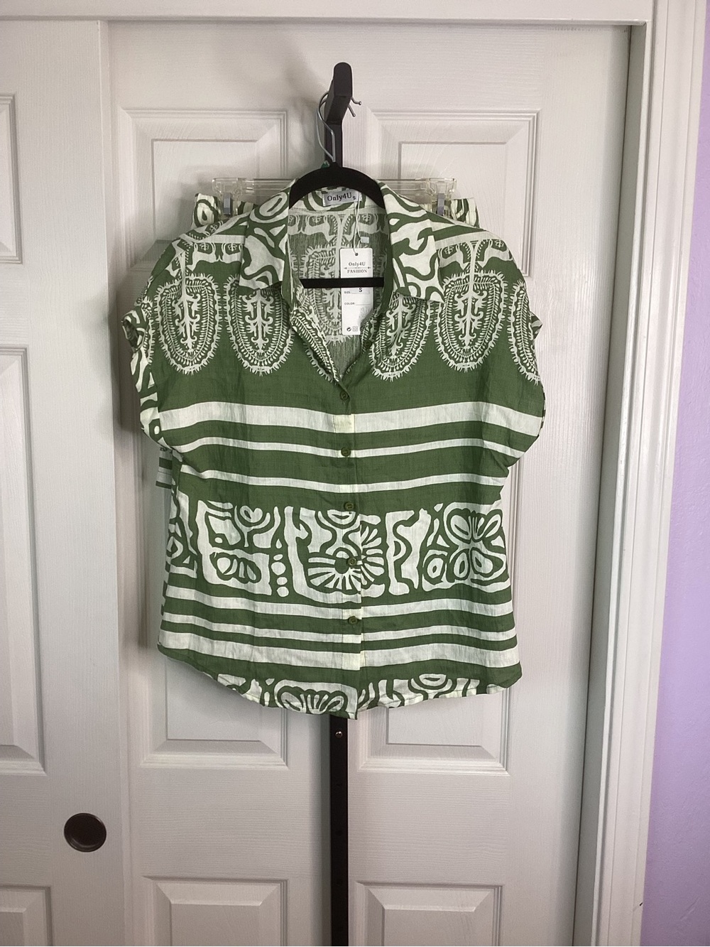 Green Printed 2-Piece Short Set, size Small, NWT